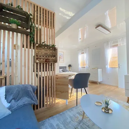 Tiny-haus Straussenblick 1 Casa de Férias *