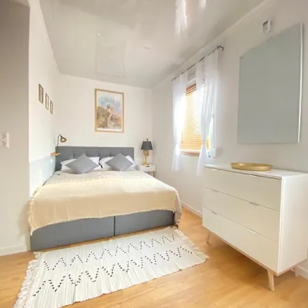 Casa de Férias Tiny-haus Straussenblick 1